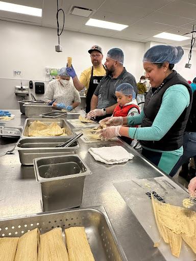 Volunteers prepping food